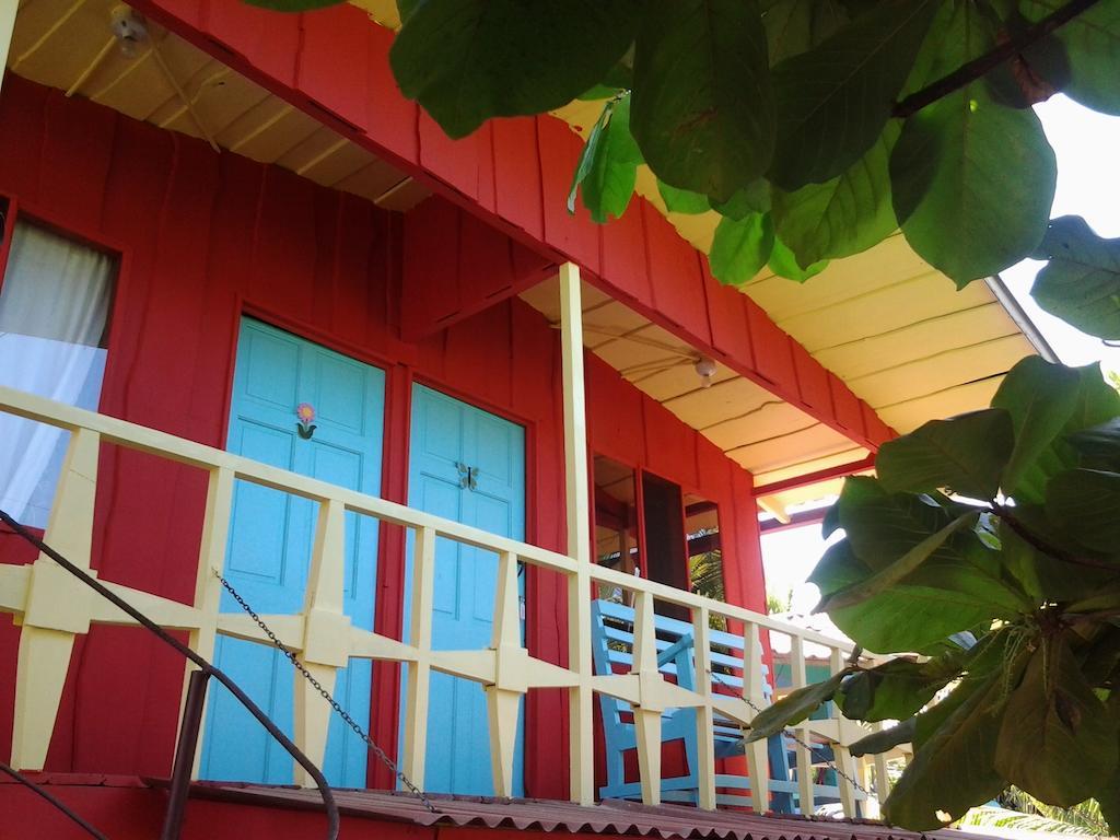 La Ballena Roja Guest House And Cafe Uvita Camera foto